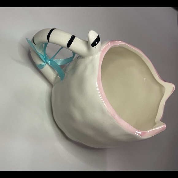 🆕 Whimsical Cupboard [10 Strawberry Street] White Smiling Cat Mug 🐈 - Picture 4 of 5